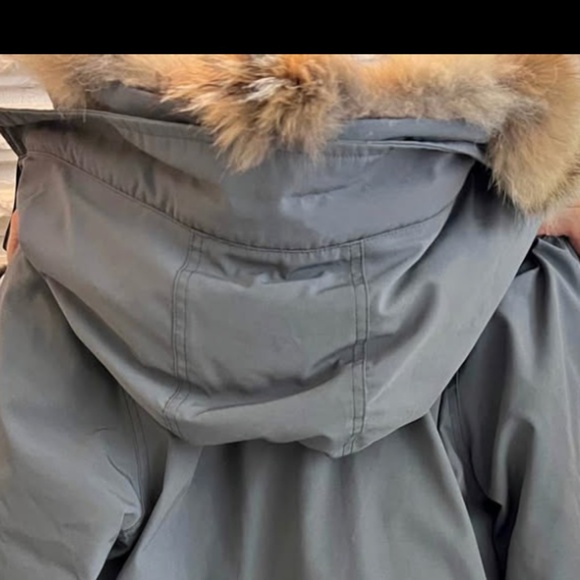Canada Goose Trillium Parka for women.Grey. Small - Picture 4 of 12